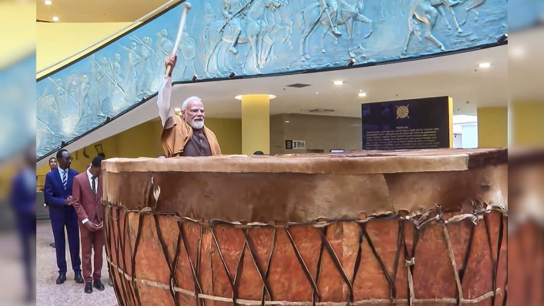 पीएम मोदी ने इथोपिया के विशालयकाय ढोल को क्यों बजाया, इटली के दमन से जुड़ा है कनेक्शन, शक्ति का भी प्रतीक