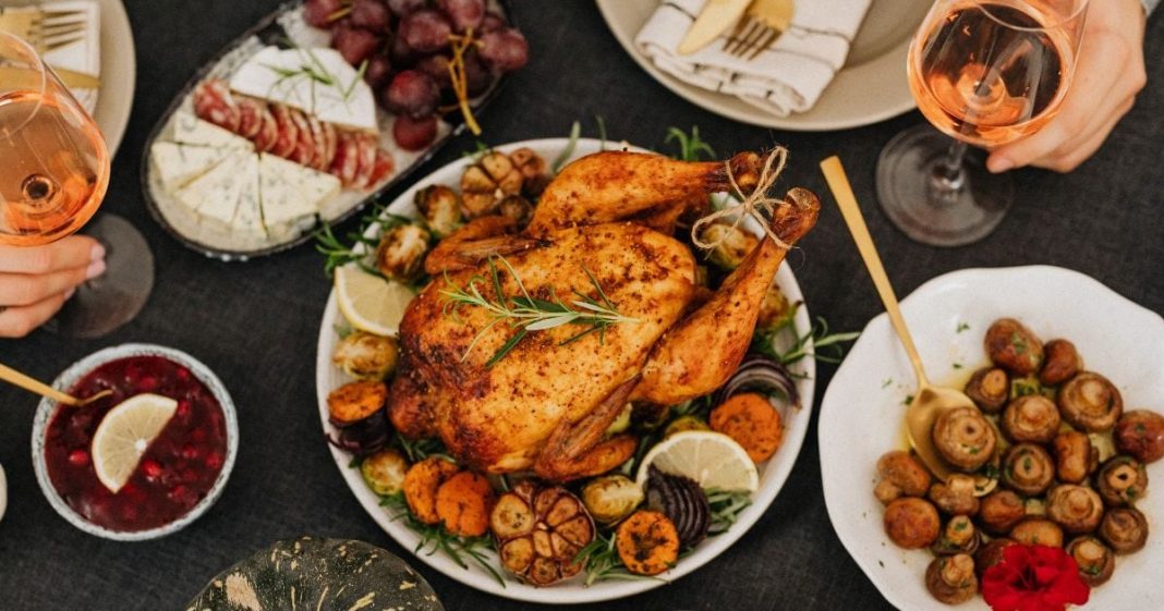 Ayurvedic Food Combinations to Avoid With Milk and Curd | दूध और दही के साथ क्या न खाएं | आयुर्वेद में विरुद्धाहार को लेकर क्या बताया गया है