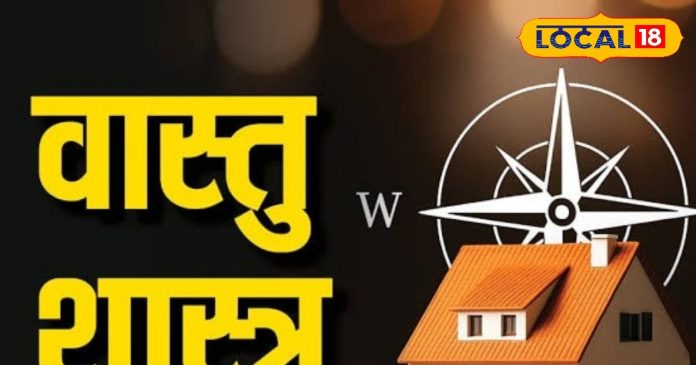 घर में इन 4 जगहों पर चप्पल पहनना घोर अशुभ,