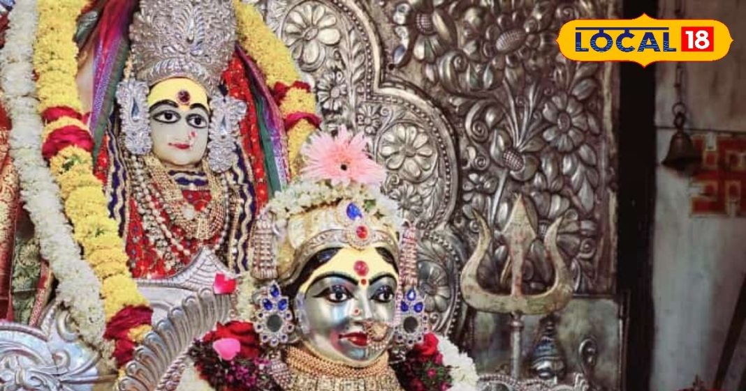 दुर्गा अष्टमी को लेकर कन्फ्यूजन खत्म! 28 या 29 दिसंबर, पूजा से पहले यहां जानें सही डेट