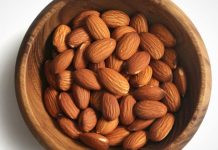 सर्दियों में बादाम खाते समय भूलकर भी न करें ये गलती, अन्यथा फायदे के बजाय हो सकता है नुकसान!