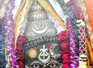 New year 2026 frist day baba mahakal shringar darshan see pictures Ujjain today mahakal darshan pic | साल के पहले दिन बाबा महाकाल का हुआ अद्भुत शृंगार, दर्शन के लिए लगी लंबी कतारें, आप भी करें दर्शन