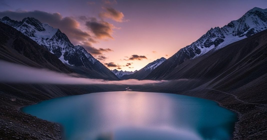 Mysterious Moon Lake। हिमालय की रहस्यमय झील