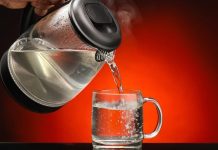 सावधान! सर्दियों में पानी पीते समय इन गलतियों से बचें, नहीं तो आपकी सेहत के लिए साबित हो सकता है खतरनाक!