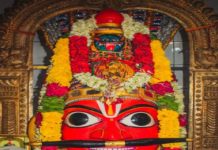 koothandavar temple koovagam history | arjun son iravan god of kinnar | koovagam festival transgender get married then mourn | बड़ा ही विचित्र मंदिर, जहां पहले होता विवाह, फिर मनाते हैं मातम, जानें अर्जुन के बेटे कैसे बने किन्नरों के देवता