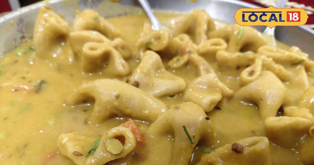 एक या दो नहीं… इस स्पेशल डिश में पड़ती हैं तीन तरह की दालें, प्रोटीन से भरपूर, घर पर ऐसे करें तैयार