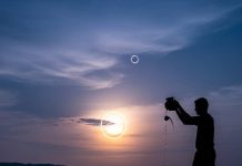 Surya Grahan 2026। सूर्य को अर्घ्य देना सही है या नहीं?