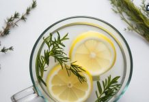 Rosemary water for healthy hair: बालों के लिए रोजमेरी वॉटर के फायदे, लगाने का तरीका
