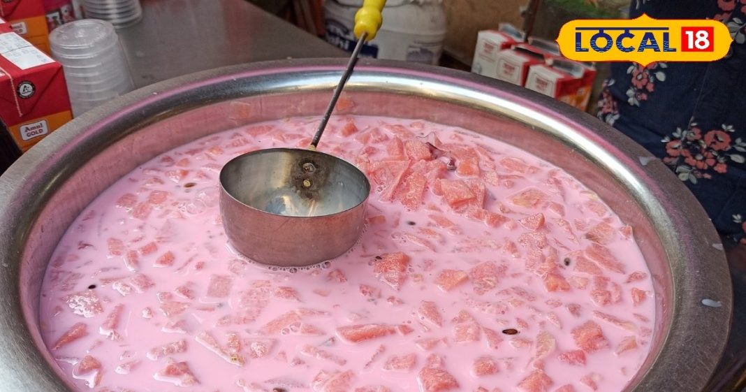 रोजेदारों का फेवरेट, इफ्तार की शान – ‘मोहब्बत का शरबत’, हर घूंट में ताजगी, एक ग्लास मिठास की कीमत 30 रुपये!