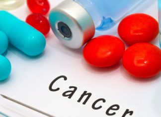 कैंसर की ज्यादातर दवाएं विदेश से क्यों मंगवाई जाती हैं? डॉक्टर से समझें इसकी सबसे बड़ी वजह