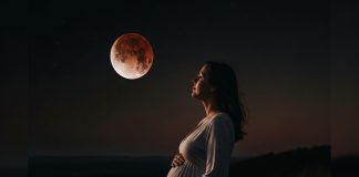 चंद्रग्रहण में गर्भवती महिलाएं रखें ये सावधानियां, पंडित से जानें क्या करें और क्या न करें – Bharat.one हिंदी