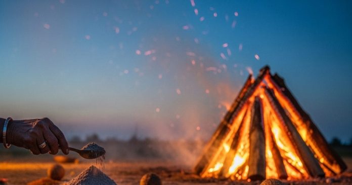 होलिका दहन 2026: घर में बार-बार बढ़ रही है परेशानी?